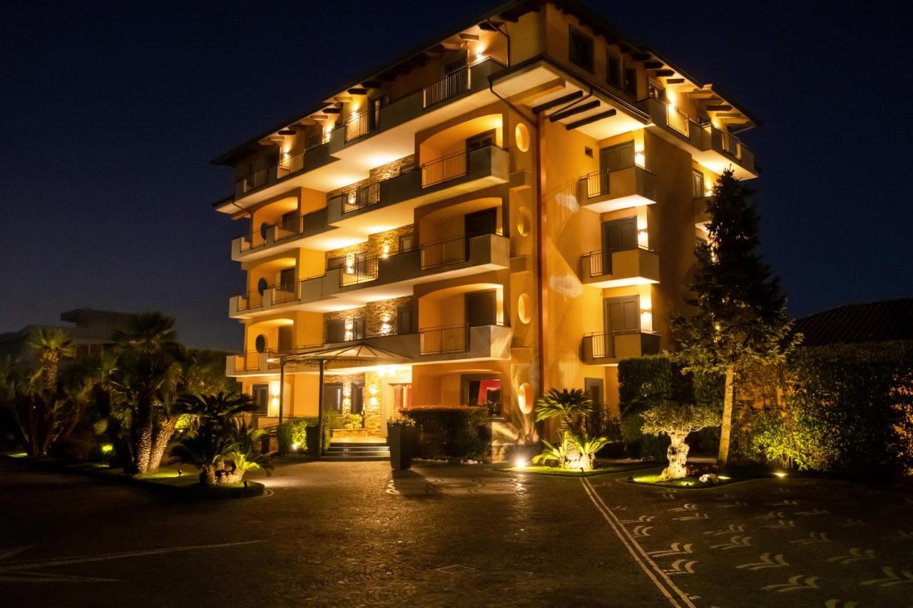 Hotel Orizzonte Lago Patria Bagian luar foto